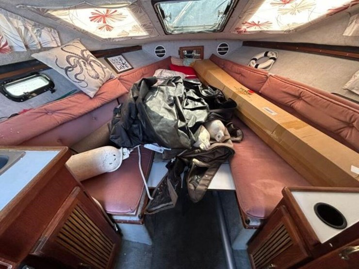 1988-doral-cavalier-24-ft-cabin-cruiser-2dba1303c8-image-79