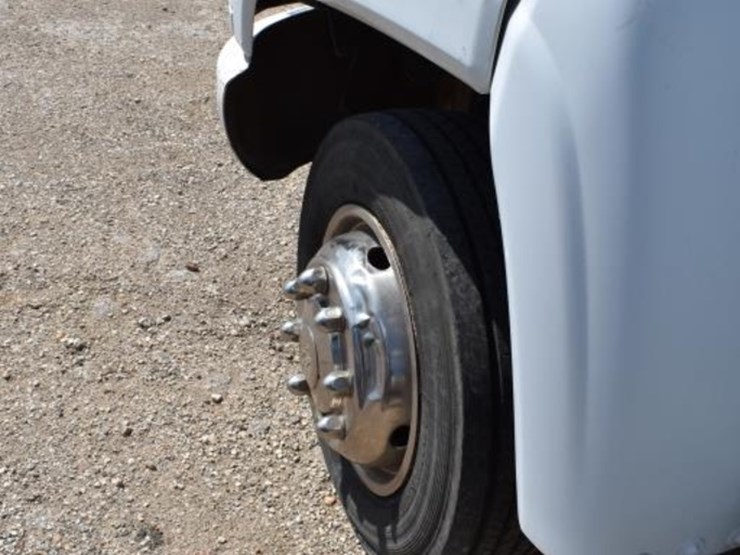 2006-chevrolet-c5500-kodiak-bus-w/-lbz-duramax-diesel-engine-(new-tires)-(v-image-18