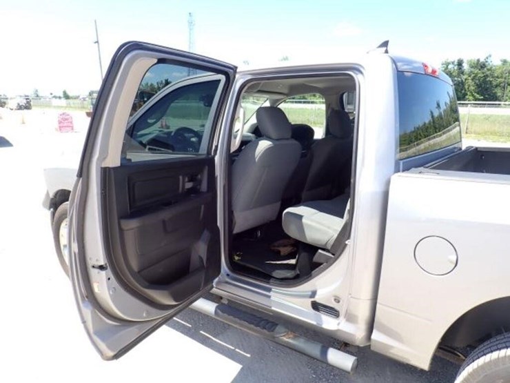 2019-dodge-1500-image-22