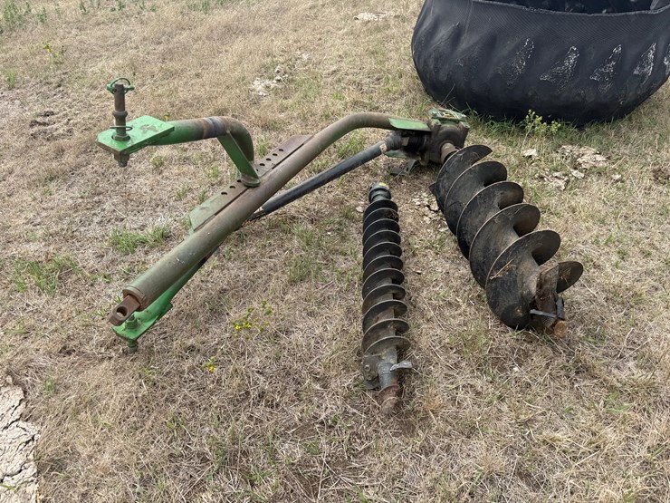 john-deere-post-hole-digger-image-1