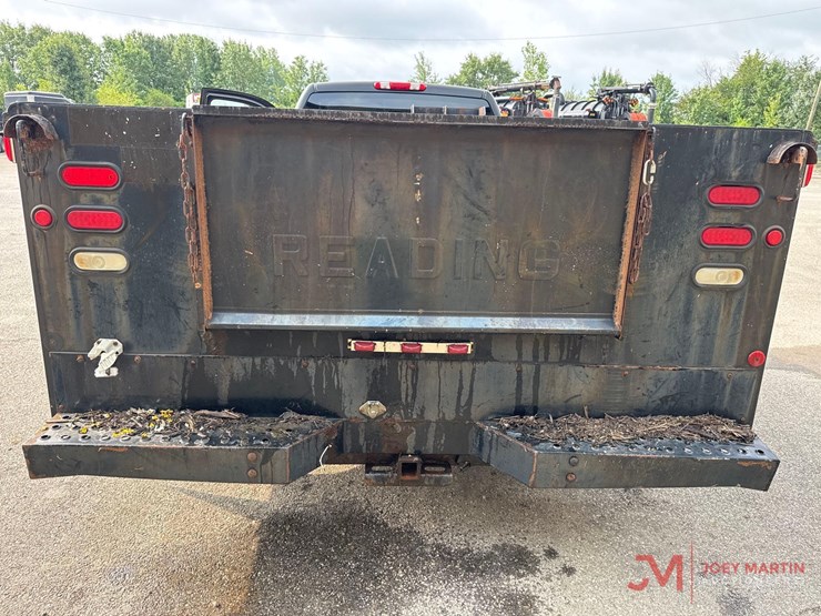 2007-chevrolet-3500-image-16