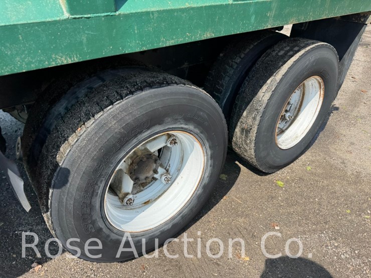 1993-mack-rd690s-image-14