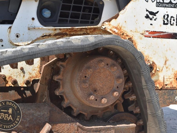 2016-bobcat-t770-image-25