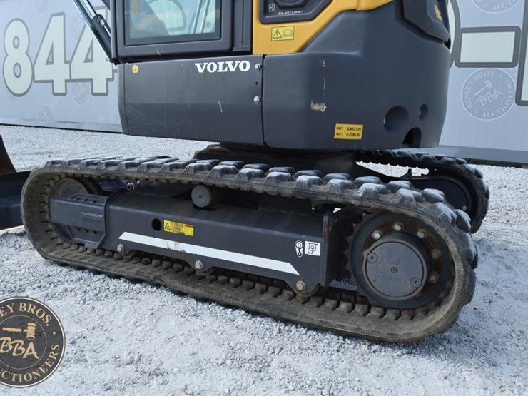 2022-volvo-ecr25-electric-image-36