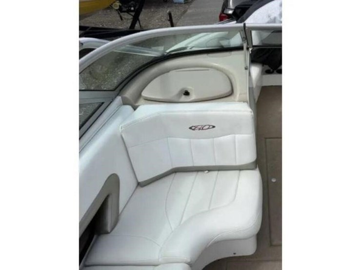 2002-mastercraft-x10-wakeboard-boat-mbcauxc8f102-image-6