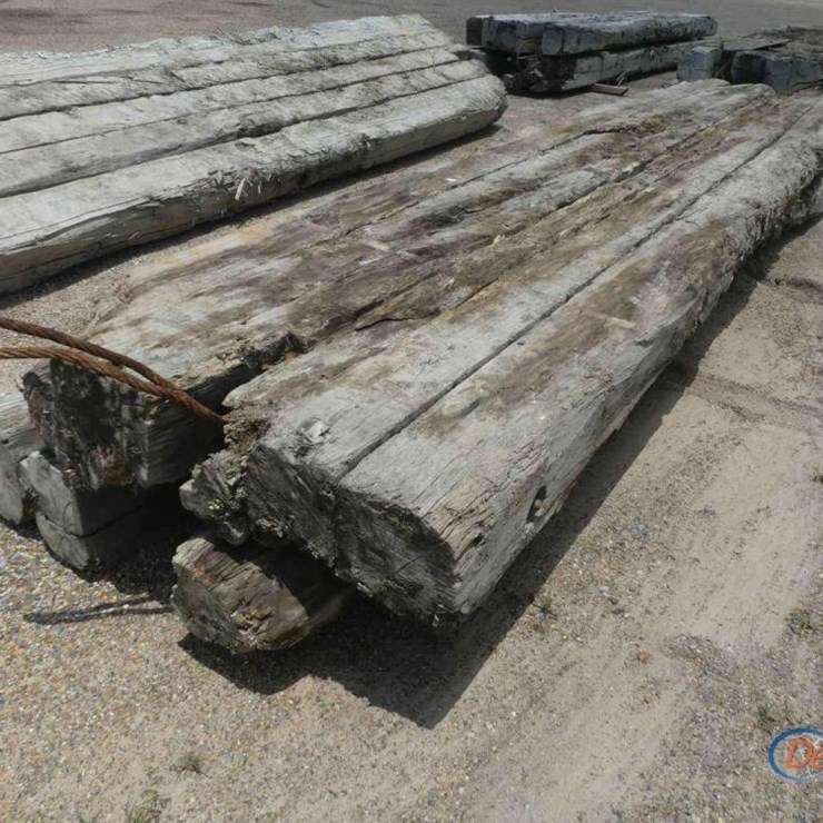 (8) 20'X4' WOOD MATS