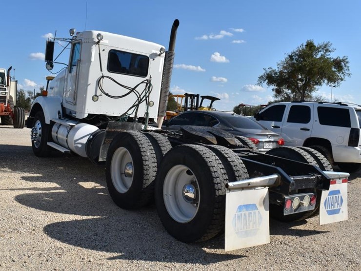 2012-kenworth-t800-image-4