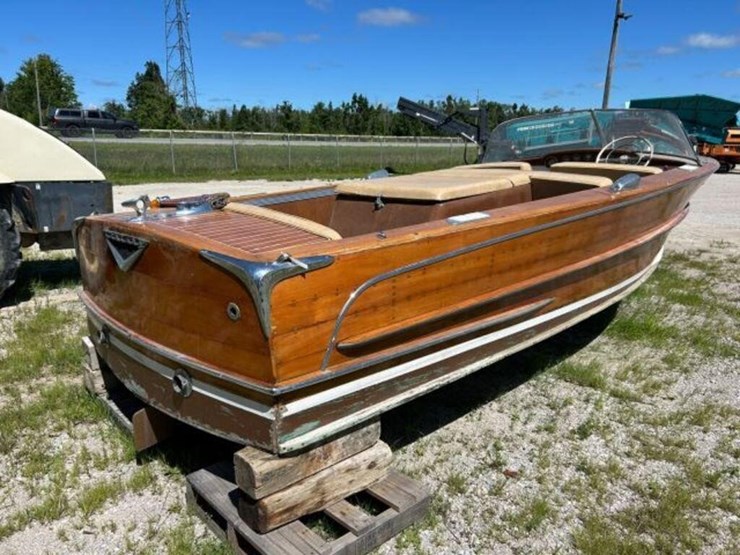 century-antique-wooden-18-ft-power-boat-image-5