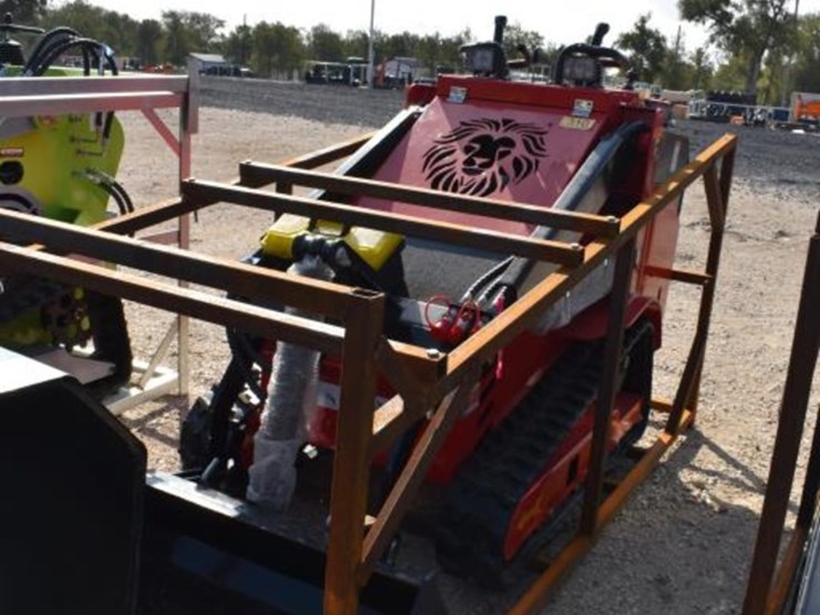 ssl1500-mini-skid-steer-(diesel)-(serial-#-06907a)-(k)-image-1