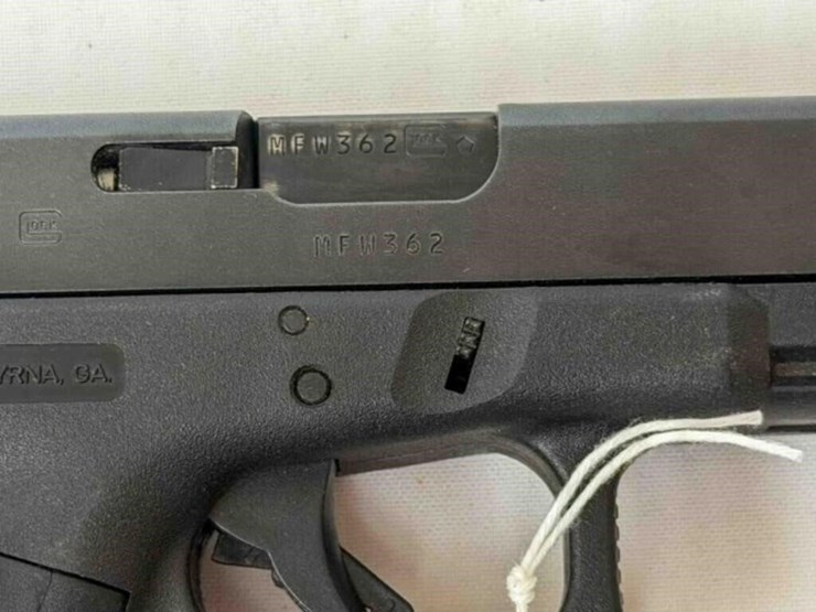 glock-22-40cal-pistol-image-3