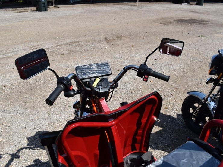 3-wheel-electric-cart-(serial-#-kr2026427amam2825)-(k)-image-6