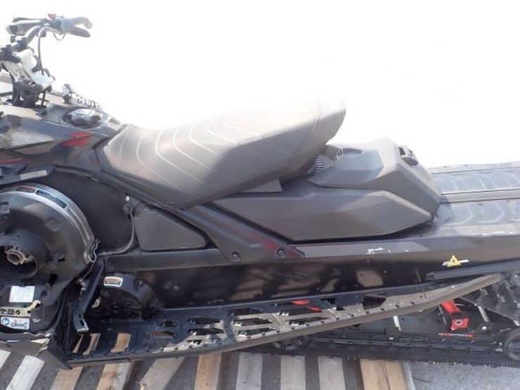2021-ski-doo-renegade-x-850-snowmobile-2bpsumj6mv0-image-16