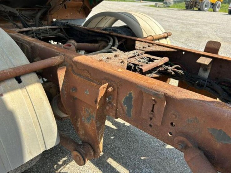 2006-freightliner-business-class-m2-s/a-1fvac3dj66-image-87