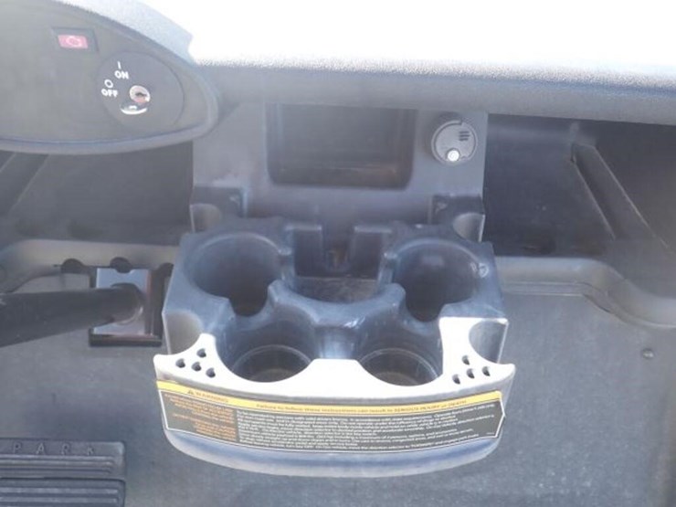 2021-e-z-go-rxv-4-passanger-gas-golf-cart-5621826-image-14