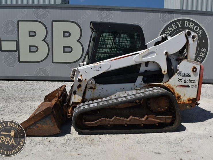 2016-bobcat-t770-image-12