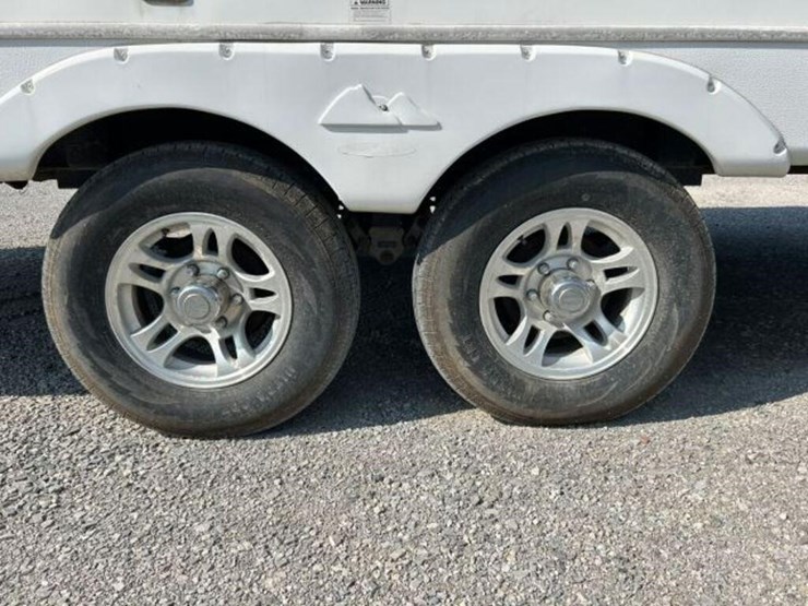 2010-keystone-laredo-28rbs-t/a-travel-trailer-4ydt-image-33