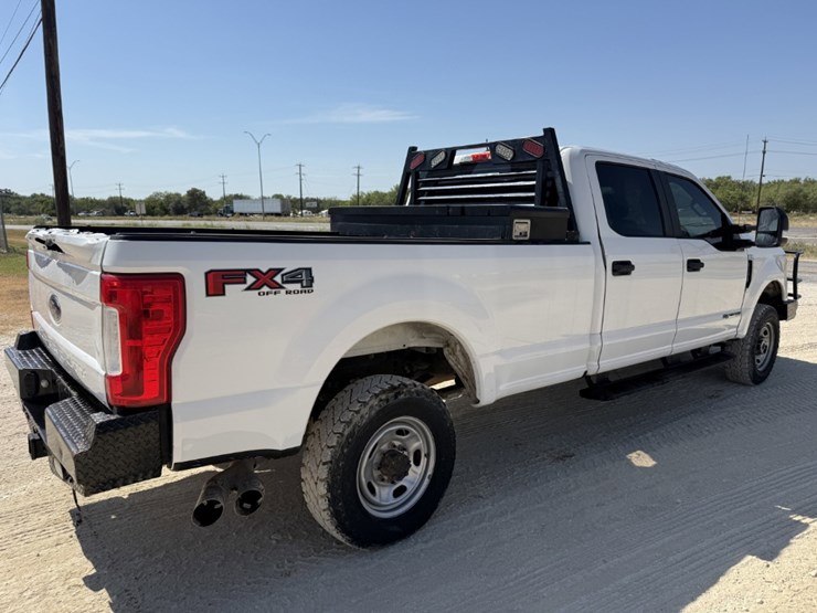 2018-ford-f350-image-5
