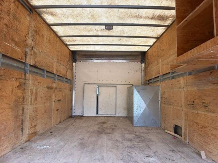 2014-ford-e450-image-24