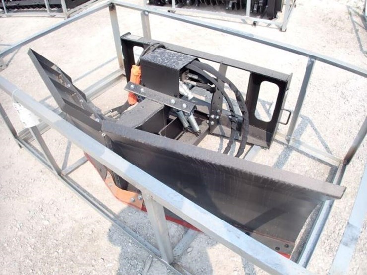 unused-greatbear-72-in.-hydraulic-snow-plow-image-1