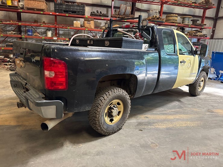 2009-chevrolet-silverado-2500-image-3