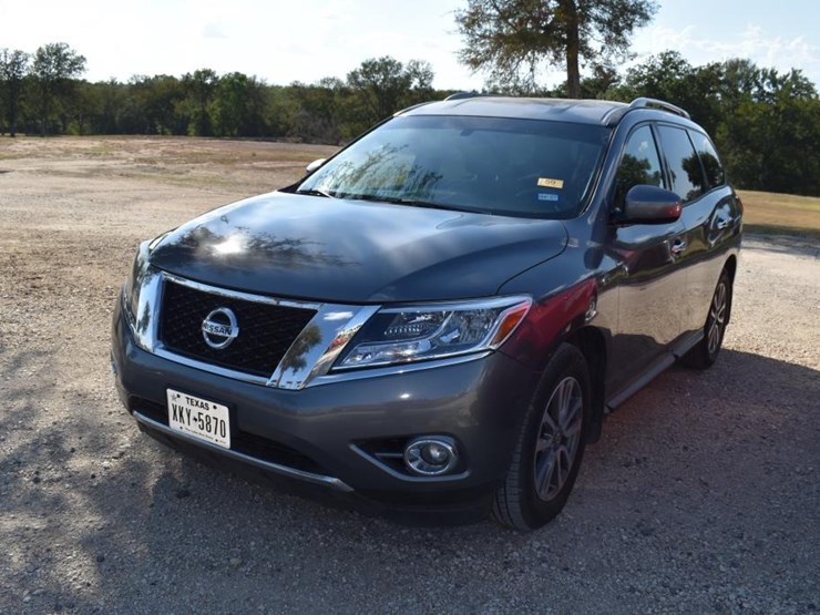 2016-nissan-pathfinder-image-1