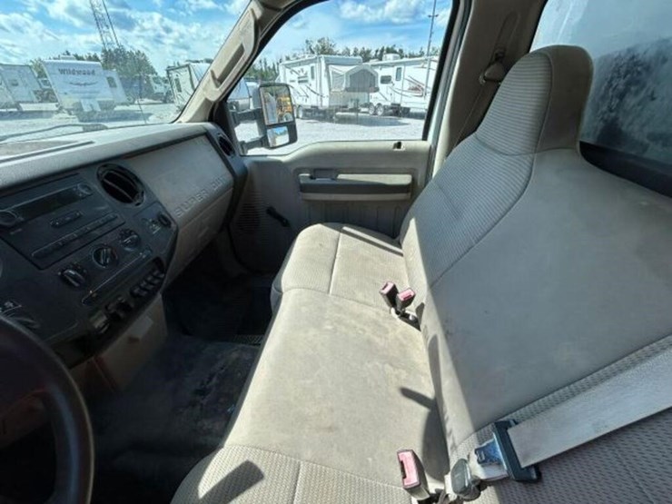 2008-ford-f550-image-12