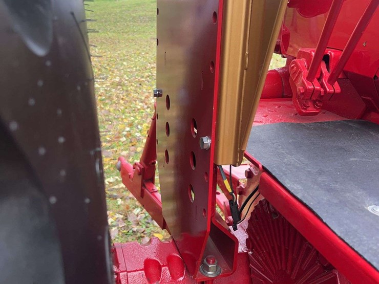 1970-1456-farmall-row-crop-golden-demonstrator-image-36