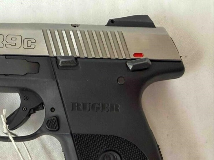 ruger-sr9c-9mm-pistol-image-10