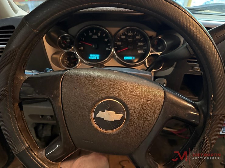 2009-chevrolet-silverado-2500-image-38