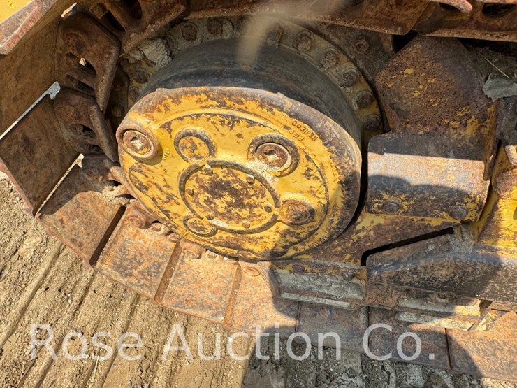 caterpillar-953-image-11