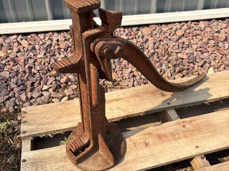 railroad-ratchet-jack-image-2