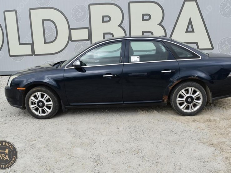 2009-mercury-sable-46596-image-3