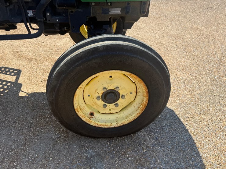 john-deere-5200-image-11