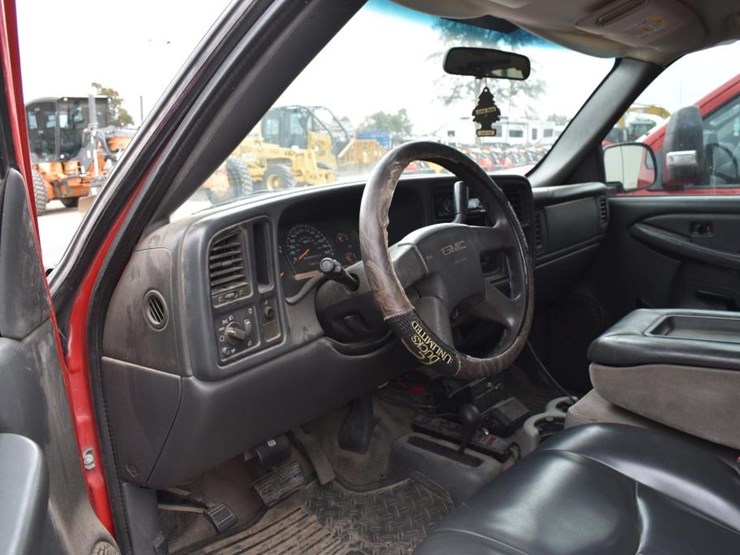 2006-gmc-2500-image-11