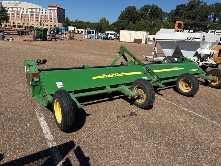 john-deere-520-image-5