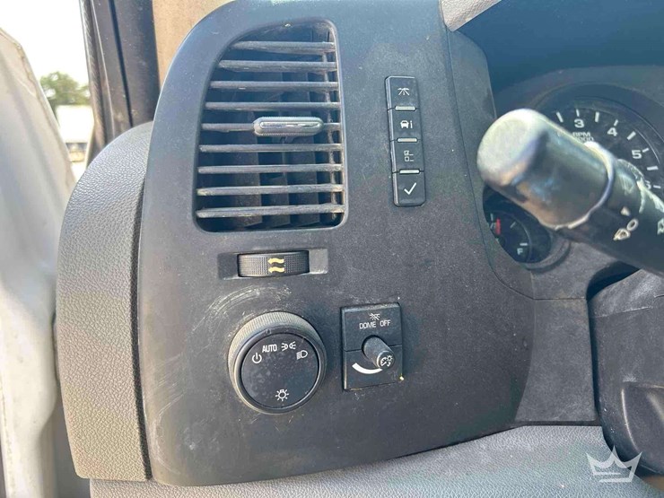 2013-chevrolet-silverado-1500-image-14