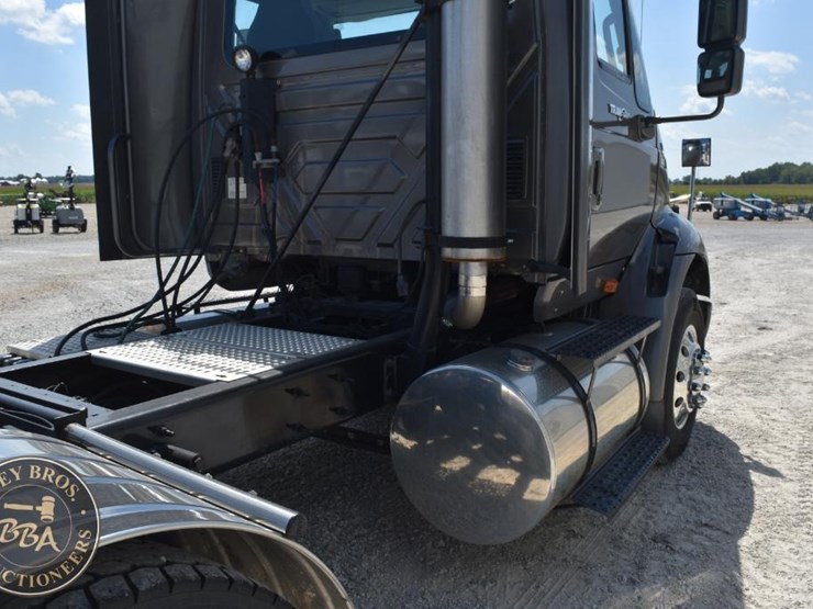 2013-international-transtar-8600-image-27