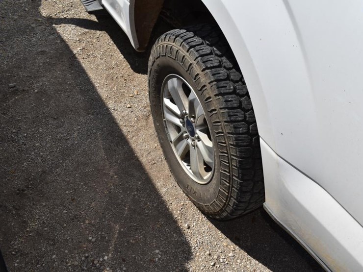 2015-ford-f150-image-12