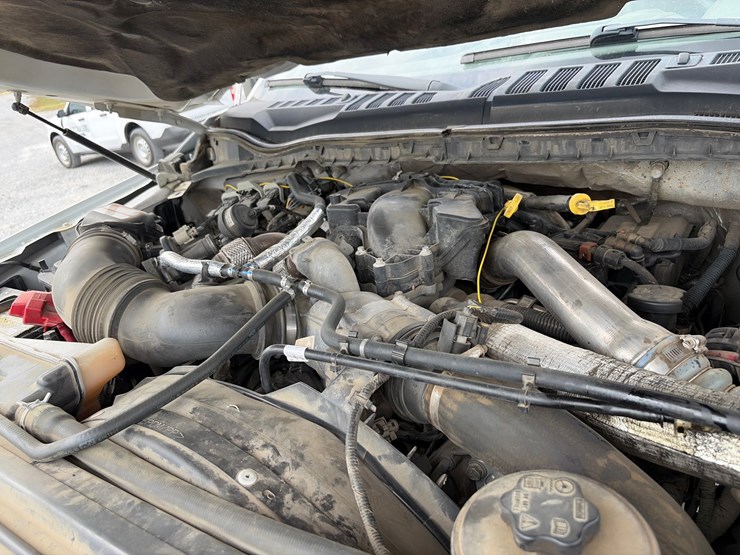 2017-ford-f250-lariat-image-13
