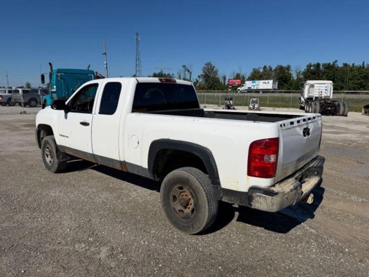 2009-chevrolet-silverado-2500hd-image-6