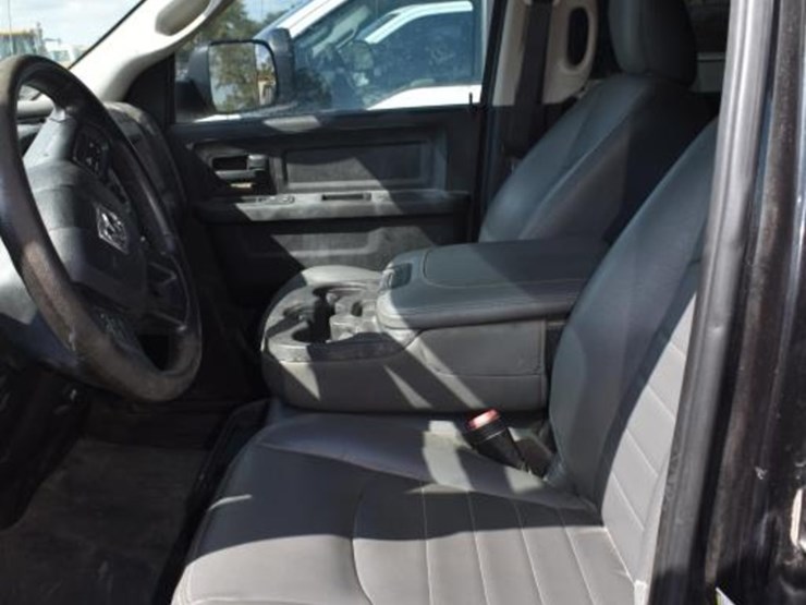 2017-dodge-pickup-w/-bradford-bed-4x4-(vin-#-3c6ur5hj1hg726210)-(showing-ap-image-5