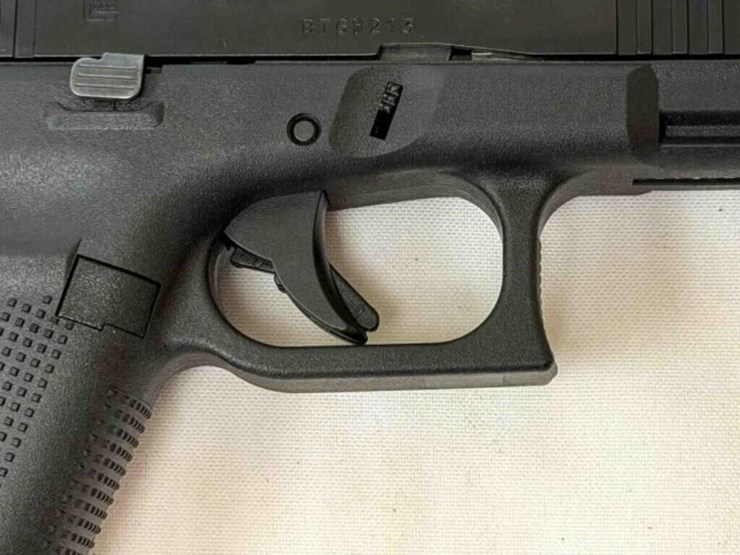 glock-model-45-9mm-pistol-image-14