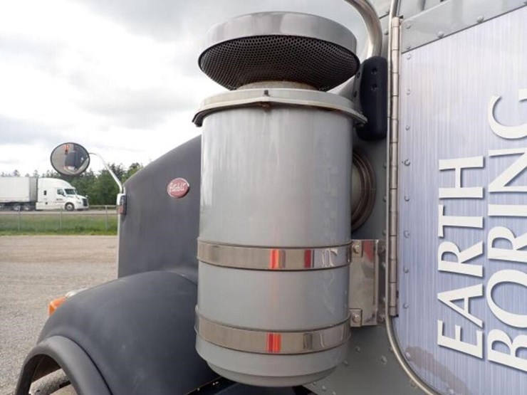 2013-peterbilt-367-image-105