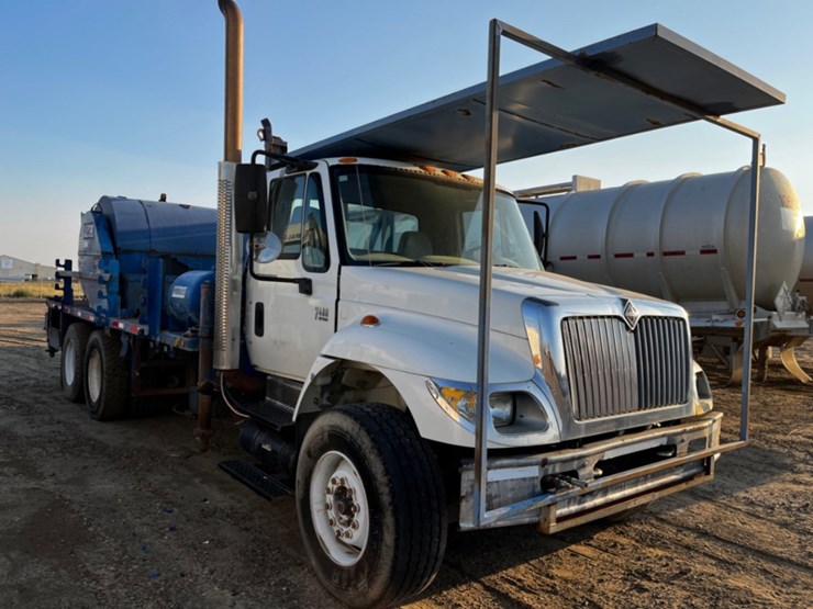 2006-international-workstar-7400-image-3