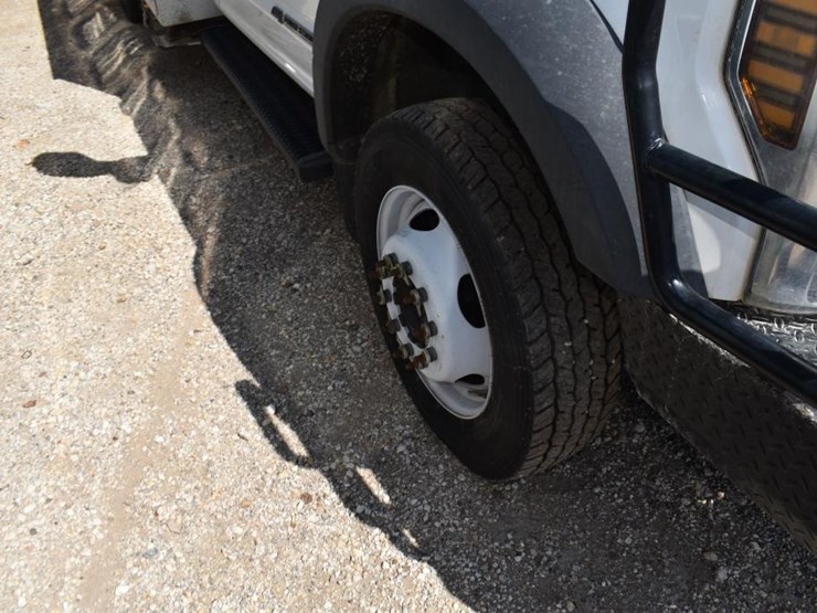 2019-ford-f550-image-3