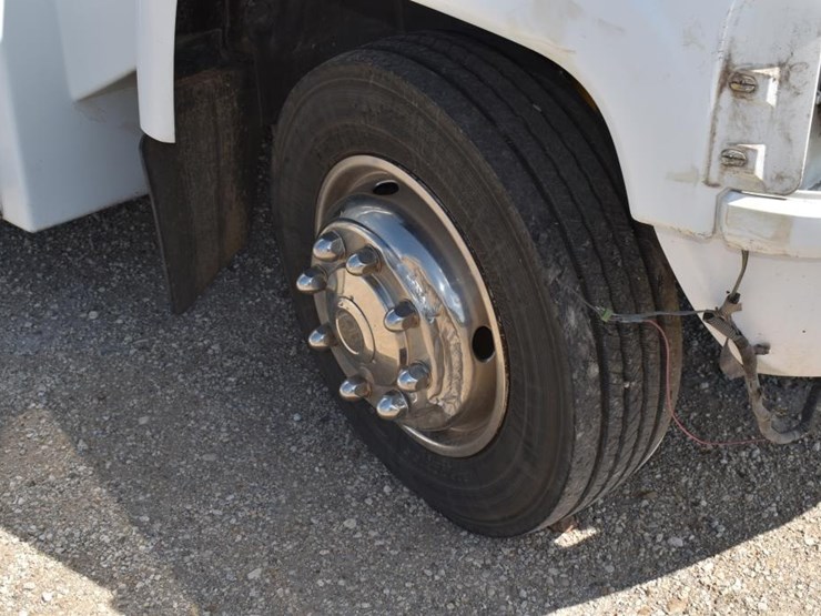 2006-chevrolet-c5500-kodiak-bus-w/-lbz-duramax-diesel-engine-(new-tires)-(v-image-3