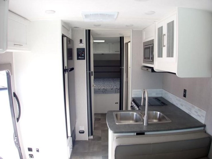 2021-coachmen-pursuit-class-a-motorhome-1f64f5dn1m-image-128