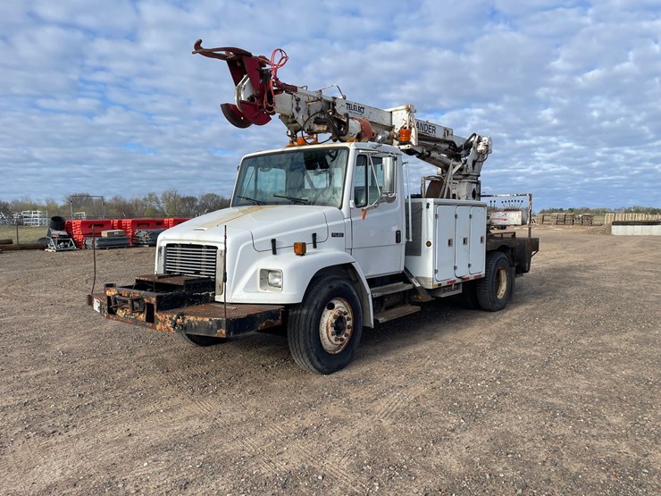 2002-freightliner-fl80-image-1