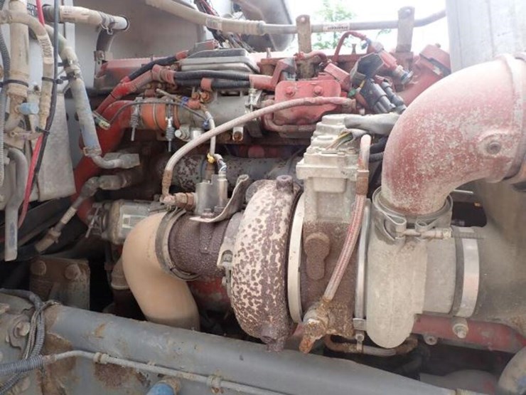 2013-peterbilt-367-image-50