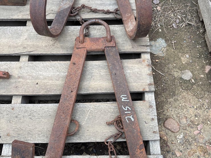 old-heavy-duty-timber-tongs-image-4